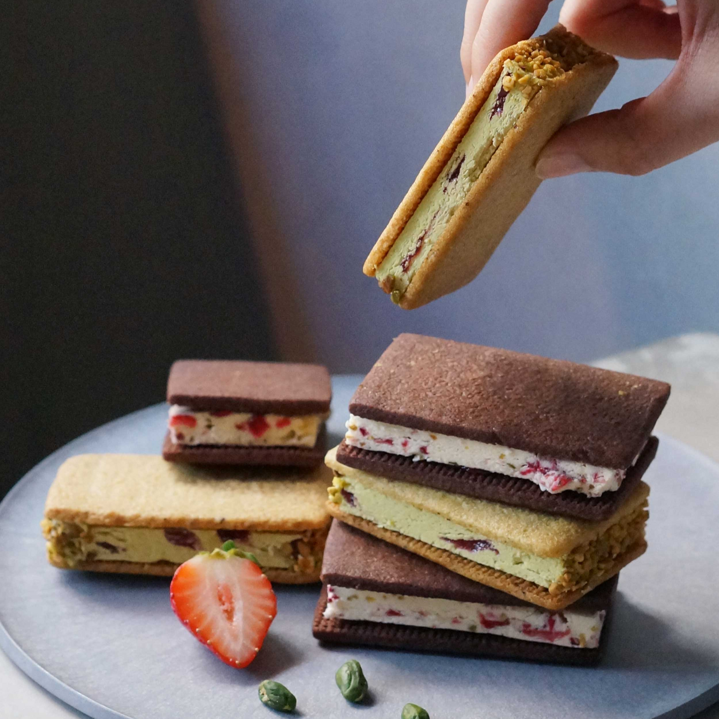 バターサンド2種セット（苺ショコラ、苺ピスタチオ）