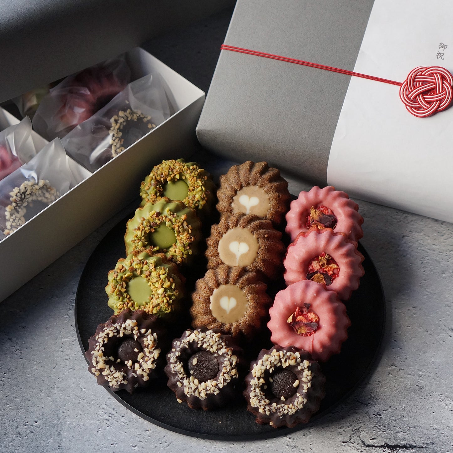 クグロフアソルティ　12個入