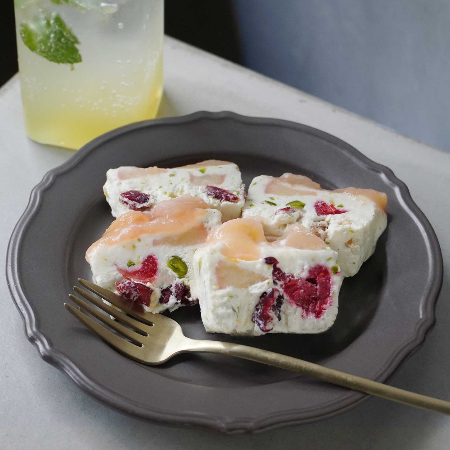 【夏季限定】桃のカッサータ